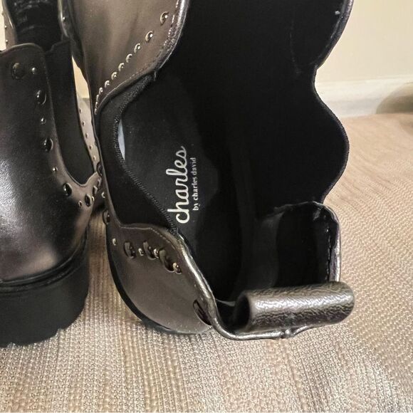 Charles By Charles David Radar Chelsea
Boot Pewter Metallic Size 8.5 - Picture 4 of 16